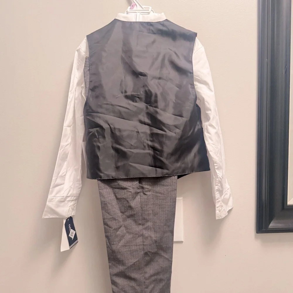 Nautica Shirt,Vest,Pants and Bow-Tie Set Little Boys 7 White/Dark Red/Gray 6